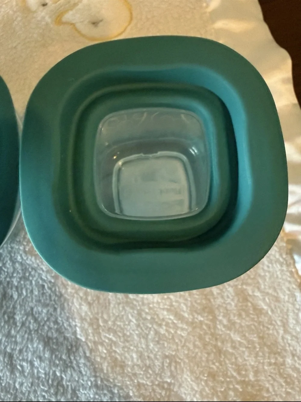 Rubbermaid Premier Swirl with Snap Stack Lid Teal Lot of 8 EUC Food Storage